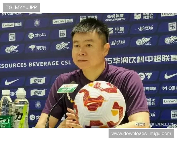 国足选帅候选曝李霄鹏在列,于根伟排序靠前