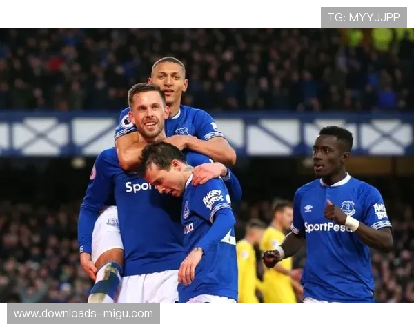 埃弗顿戏剧性胜利：从内讧到团结的十分钟